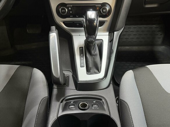 2011 Ford Focus III, серый - вид 10