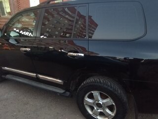 2012 Toyota Land Cruiser 200 Series Рестайлинг 1, чёрный, 3300000 рублей, вид 3