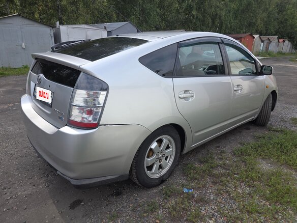 2004 Toyota Prius II (XW20), серебристый, 530000 рублей - вид 4