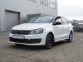 2018 Volkswagen Polo V Рестайлинг, белый, 440000 рублей - вид 2