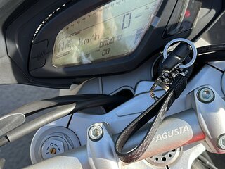 2014 MV Agusta Brutale 800, красный, 750000 рублей, вид 2