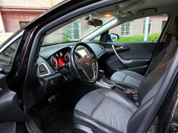 2013 Opel Astra J Рестайлинг, коричневый, 825000 рублей - вид 16