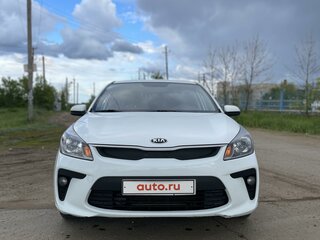 2017 Kia Rio IV, белый, 990000 рублей, вид 2