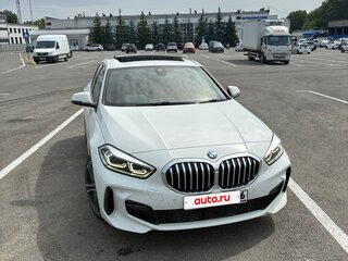 2020 BMW 1 серии 118i III (F40), белый, 2100000 рублей, вид 1