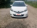 2012 Toyota Vitz III (XP130), белый, 580000 рублей