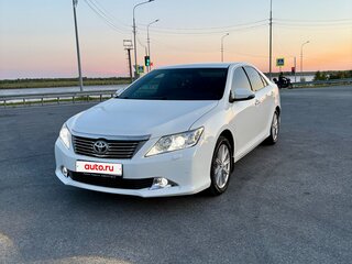 2012 Toyota Camry VII (XV50), белый, 1750000 рублей, вид 1