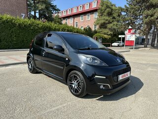 2013 Peugeot 107 I Рестайлинг 2, чёрный, 599000 рублей, вид 2