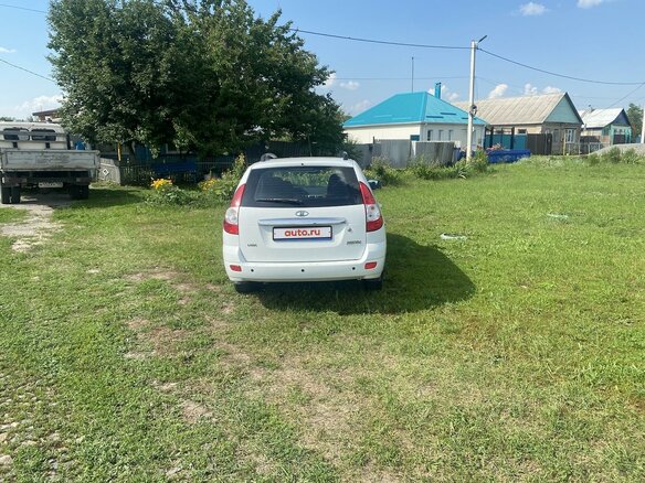 2011 Lada (ВАЗ) Priora I, белый, 520000 рублей - вид 9