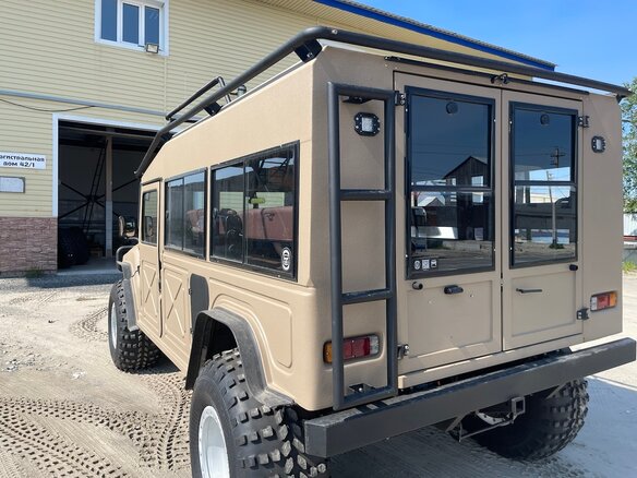 2001 Toyota Mega Cruiser, бежевый - вид 27
