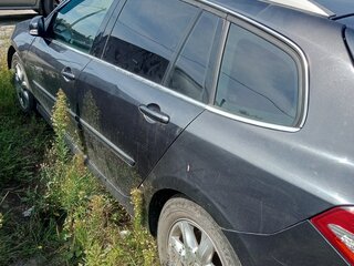 2009 Renault Laguna III, серый, 550000 рублей, вид 4