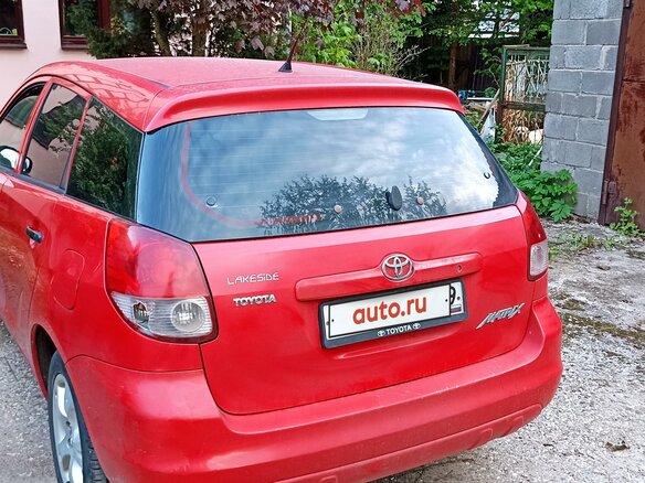 2002 Toyota Matrix I (E130), красный, 450000 рублей - вид 5