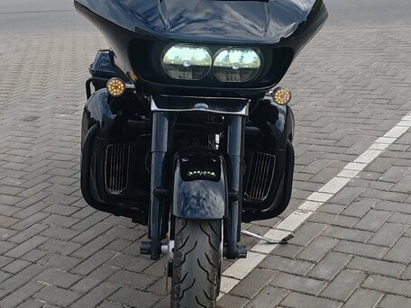 2019 Harley-Davidson Road Glide, чёрный, 1580221 рублей, вид 2