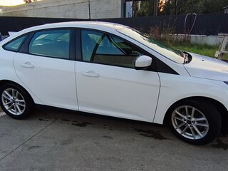 2018 Ford Focus III Рестайлинг, белый, 1250000 рублей, вид 4