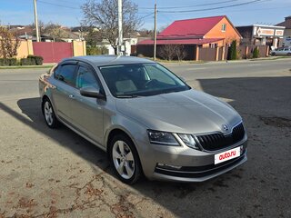 2017 Skoda Octavia III (A7), бежевый, 1700000 рублей, вид 2