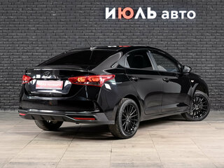 2021 Hyundai Solaris II Рестайлинг, чёрный, 1300000 рублей, вид 4