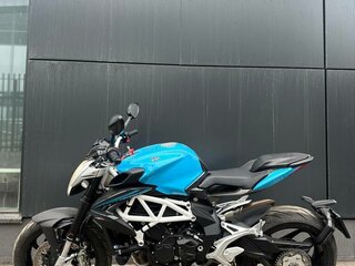 MV Agusta Brutale 800