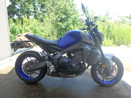 2021 Yamaha MT-09 (FZ-09), синий, 1100000 рублей, вид 3