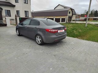 2013 Kia Rio 5-speed III, серый, 510000 рублей, вид 3