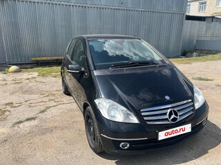 2010 Mercedes-Benz A-Класс 160 II (W169) Рестайлинг, чёрный, 725000 рублей, вид 2