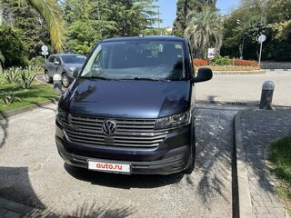 2020 Volkswagen Multivan T6 Рестайлинг, синий, 4850000 рублей, вид 2