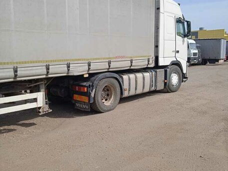 2013 Volvo FH, белый, 5800000 рублей, вид 4
