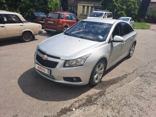 2010 Chevrolet Cruze I, серебристый, 600000 рублей, вид 1