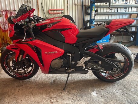 2008 Honda CBR 1000 RR/RA Fireblade, красный, 999999 рублей, вид 2
