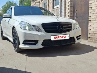 2011 Mercedes-Benz E-Класс 200 7G-Tronic IV (W212, S212, C207), белый, 1600000 рублей, вид 3