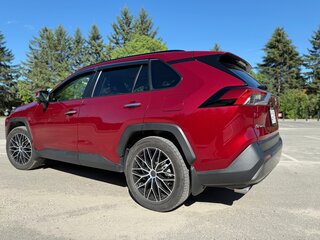 2019 Toyota RAV4 V (XA50), красный, 3800000 рублей, вид 1