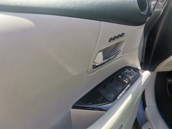 2011 Lexus RX 270 III, серый, 2500000 рублей - вид 12