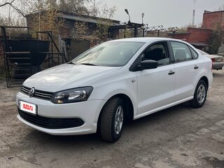 2013 Volkswagen Polo V, белый, 700000 рублей, вид 1