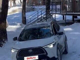 2022 Toyota Corolla Cross I, белый, 3800000 рублей, вид 3