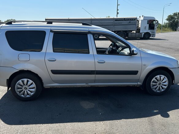 2013 Lada (ВАЗ) Largus I, серебристый, 530000 рублей - вид 1