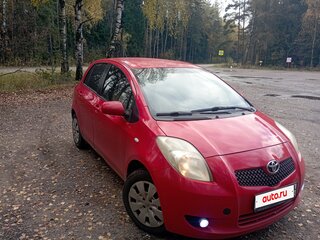 2009 Toyota Yaris II, красный, 390000 рублей, вид 2