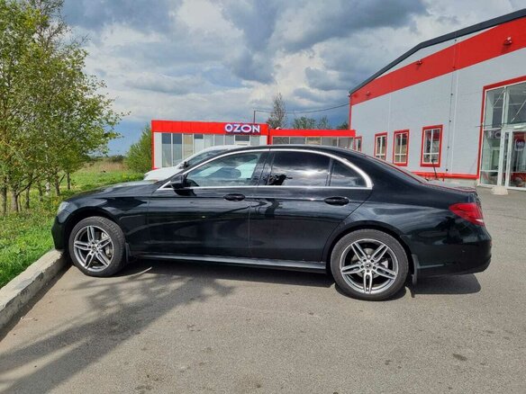 2019 Mercedes-Benz E-Класс 200 V (W213, S213, C238), чёрный, 3200000 рублей - вид 4