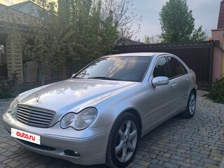 2000 Mercedes-Benz C-Класс 200 II (W203), белый, 670000 рублей, вид 1
