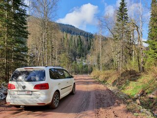 2012 Volkswagen Touran I Рестайлинг 2, белый, 1490000 рублей, вид 1