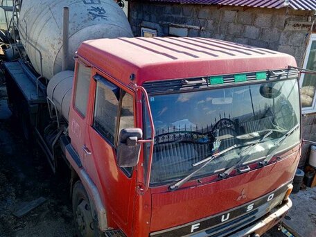 1991 Fuso (Mitsubishi) Fighter, красный, 2350000 рублей, вид 3