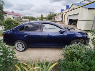 2016 Volkswagen Jetta VI Рестайлинг, синий, 1150000 рублей, вид 2