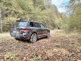 2007 Volkswagen Touareg I Рестайлинг, коричневый, 1300000 рублей, вид 2