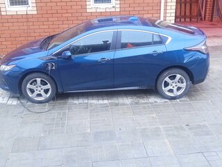 2018 Chevrolet Volt II, синий, 1699000 рублей, вид 3