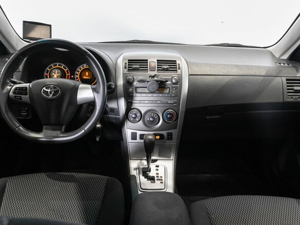 2011 Toyota Corolla X (E140, E150) Рестайлинг, чёрный - вид 5