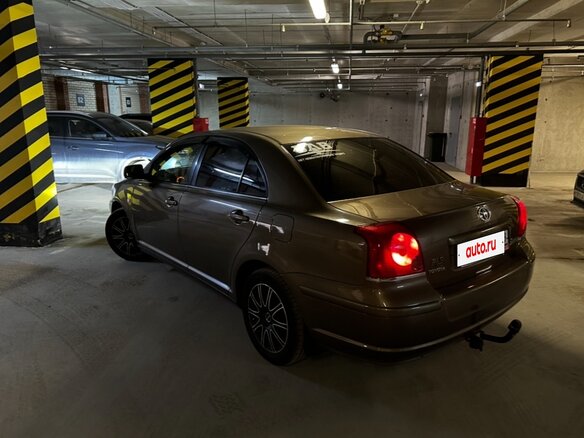 2005 Toyota Avensis II, коричневый, 380000 рублей - вид 2