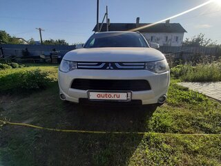 2013 Mitsubishi Outlander III, белый, 1100000 рублей, вид 1