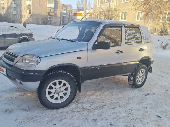 2007 Chevrolet Niva I, серебристый, 380000 рублей