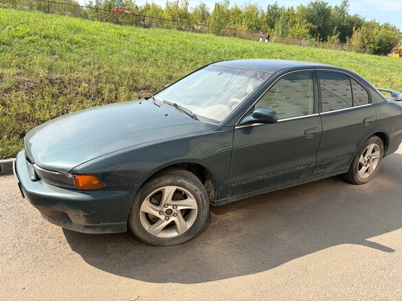 2000 Mitsubishi Galant VIII Рестайлинг, зелёный