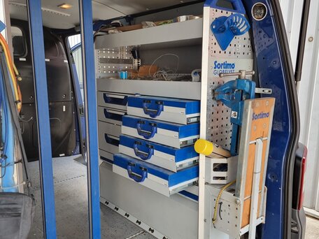 2010 Volkswagen Transporter, синий, 2600000 рублей, вид 3
