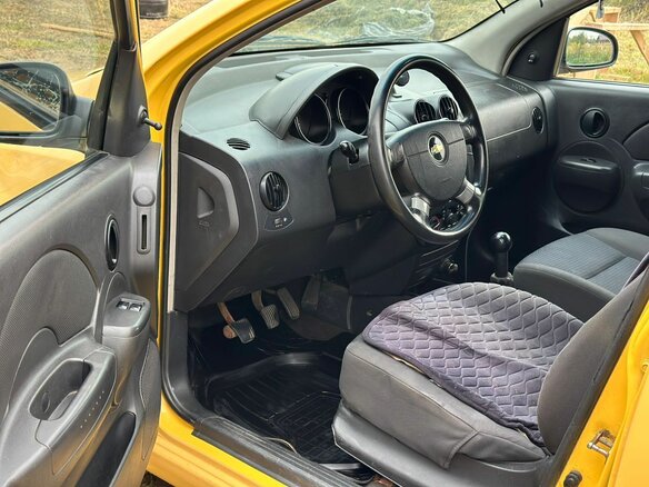 2006 Chevrolet Aveo I, жёлтый, 205000 рублей - вид 6