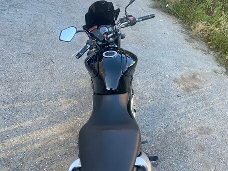2010 Suzuki SFV 400 Gladius, чёрный, 370000 рублей, вид 5