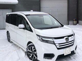 2019 Honda Stepwgn V Рестайлинг, белый, 2810000 рублей, вид 3